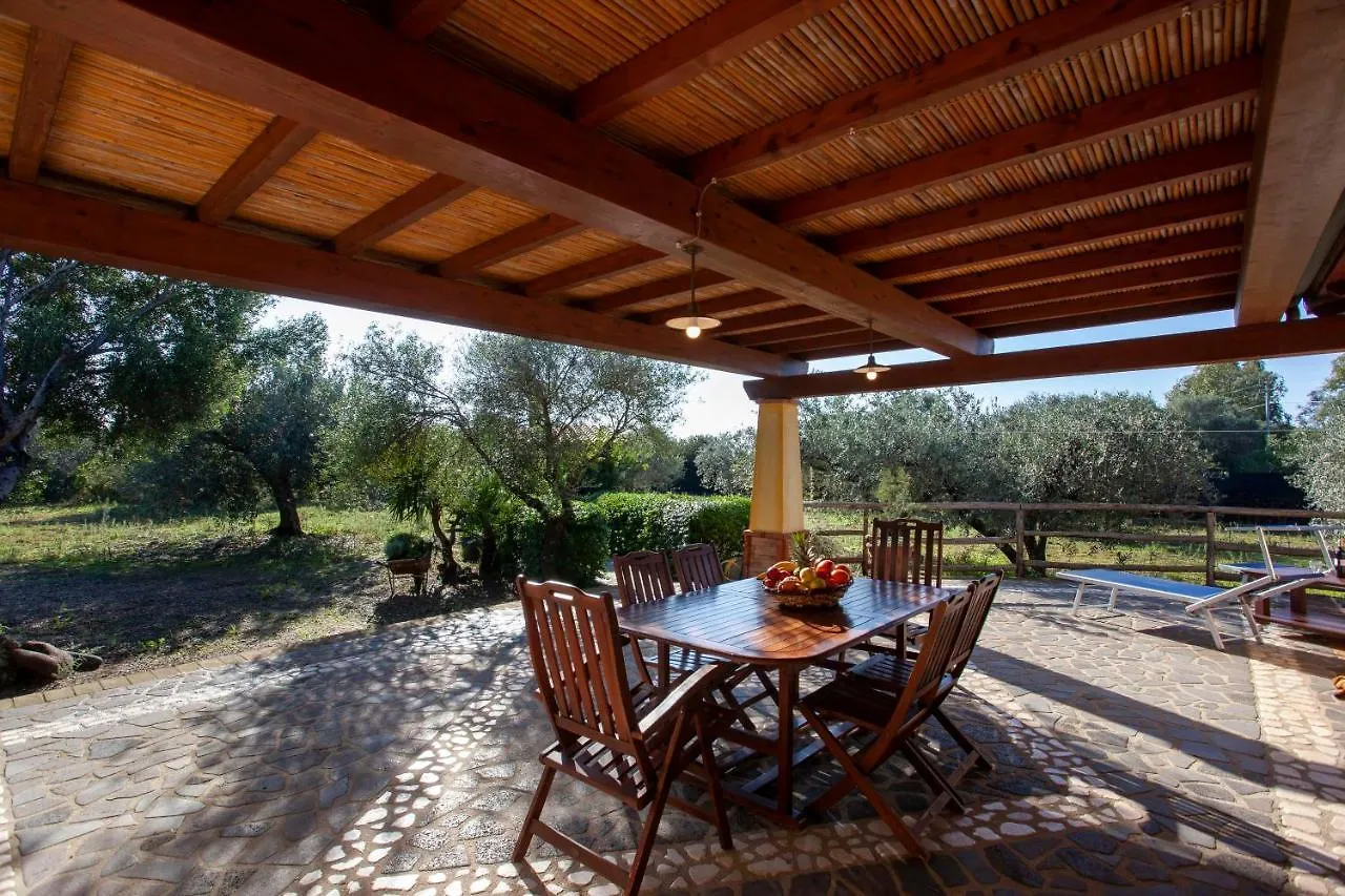 Tipica Casa Di Campagna - أروسييْ 0*,  إيطاليا