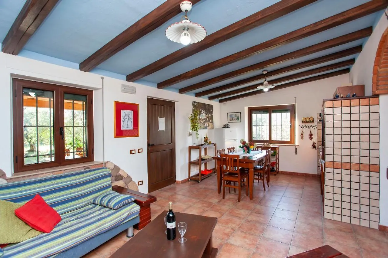 Tipica Casa Di Campagna - أروسييْ 0*,