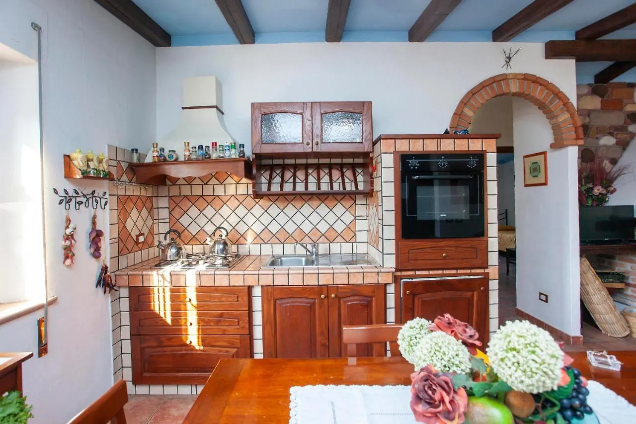 Tipica Casa Di Campagna - أروسييْ إيطاليا